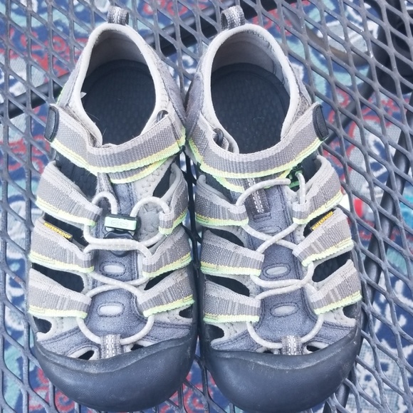 Keen Other - Big Boys Sz 3 Keens EUC